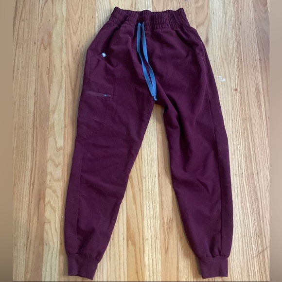 Figs Burgundy Scrubs - Picture 3 of 7